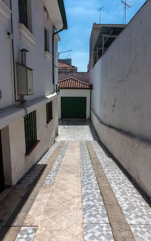 Casa à venda com 150m², 4 quartos e 4 vagasGaragem