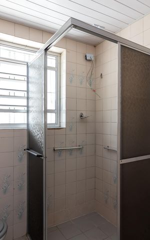 Casa à venda com 150m², 4 quartos e 4 vagasEdícula - Banheiro