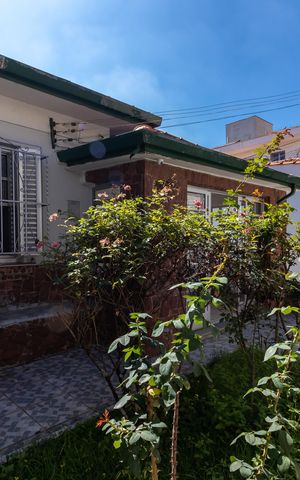 Casa à venda com 150m², 4 quartos e 4 vagasQuintal e Jardim