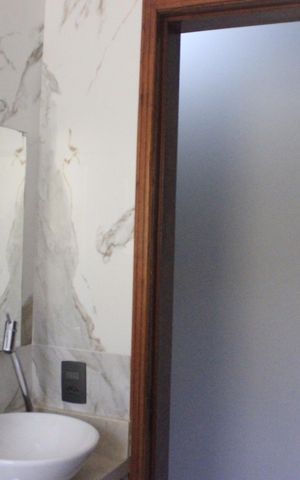 Casa à venda com 158m², 3 quartos e 2 vagasBanheiro 2