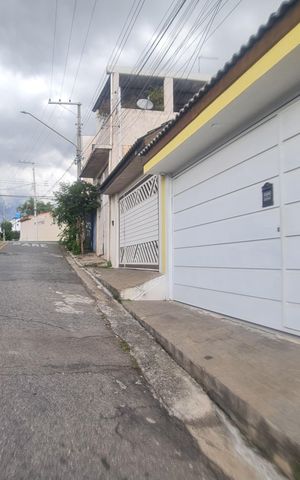 Casa à venda com 158m², 3 quartos e 2 vagas Casa à venda com 158m², 3 quartos e 2 vagasFachada do imóvel