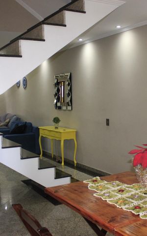 Casa à venda com 158m², 3 quartos e 2 vagasSala de jantar 