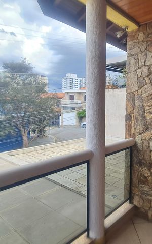 Casa à venda com 158m², 3 quartos e 2 vagas Casa à venda com 158m², 3 quartos e 2 vagasVaranda da suíte