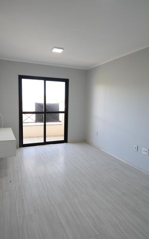Apartamento à venda com 76m², 3 quartos e 2 vagasSala