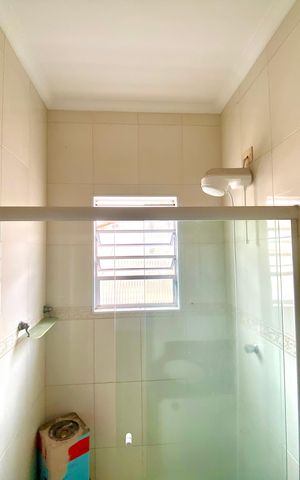 Casa à venda com 202m², 3 quartos e 4 vagas Casa à venda com 202m², 3 quartos e 4 vagasBanheiro 1
