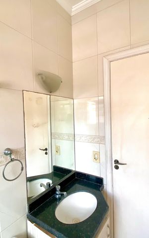 Casa à venda com 202m², 3 quartos e 4 vagas Casa à venda com 202m², 3 quartos e 4 vagasBanheiro 1