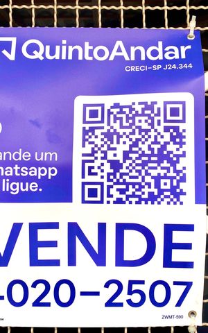 Casa à venda com 202m², 3 quartos e 4 vagas Casa à venda com 202m², 3 quartos e 4 vagasPlaca aproximada