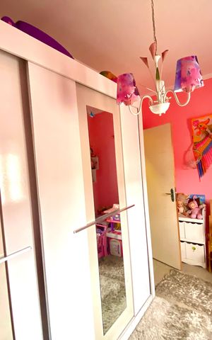 Casa à venda com 202m², 3 quartos e 4 vagas Casa à venda com 202m², 3 quartos e 4 vagasQuarto 2