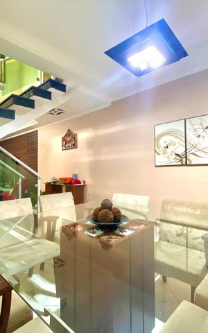 Casa à venda com 202m², 3 quartos e 4 vagas Casa à venda com 202m², 3 quartos e 4 vagasSala de Jantar