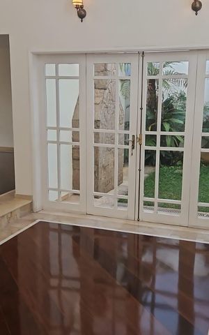 Casa à venda com 418m², 3 quartos e 4 vagas