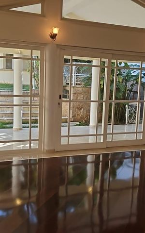Casa à venda com 418m², 3 quartos e 4 vagas