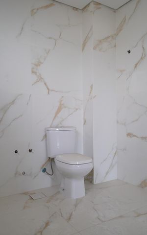 Apartamento à venda com 240m², 3 quartos e 3 vagasbanheiro da Suíte 1