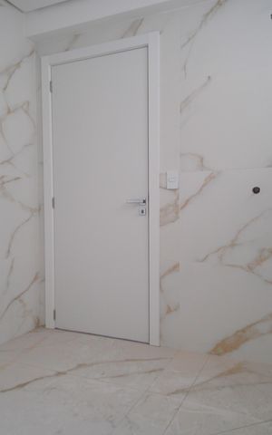 Apartamento à venda com 240m², 3 quartos e 3 vagasbanheiro da Suíte 1