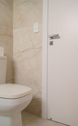 Apartamento à venda com 140m², 3 quartos e 2 vagasBanheiro da Suíte 2 e 3