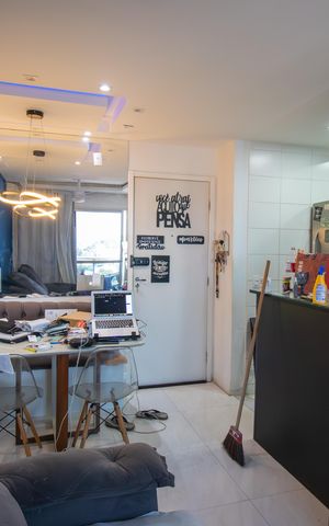 Apartamento à venda com 44m², 2 quartos e 1 vaga Apartamento à venda com 44m², 2 quartos e 1 vagaSala