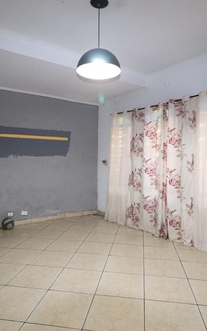 Casa à venda com 125m², 3 quartos e 2 vagasSala