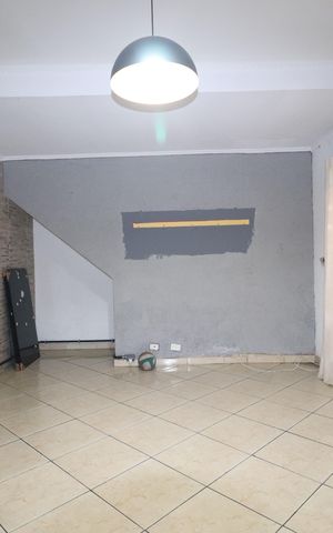 Casa à venda com 125m², 3 quartos e 2 vagasSala