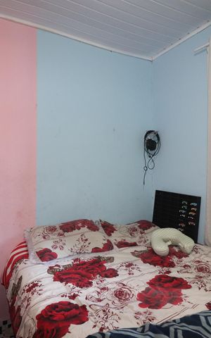Casa à venda com 125m², 3 quartos e 2 vagasCasa 2 Quarto 1