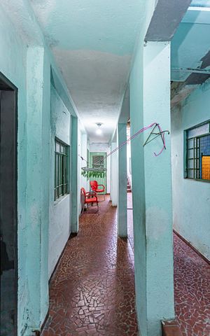 Casa à venda com 50m², 4 quartos e 1 vaga Casa à venda com 50m², 4 quartos e 1 vagaÁrea de Serviço e quintal
