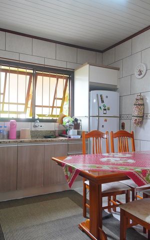 Casa à venda com 90m², 2 quartos e 2 vagasCozinha