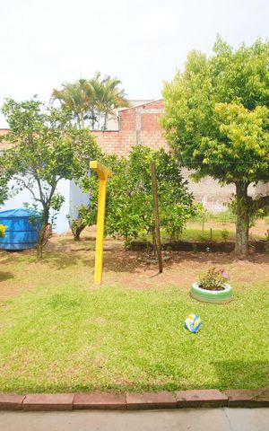 Casa à venda com 90m², 2 quartos e 2 vagasQuintal