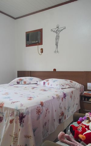 Casa à venda com 90m², 2 quartos e 2 vagasQuarto 1