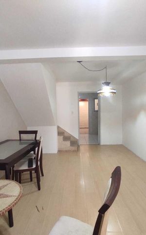Casa à venda com 80m², 2 quartos e 1 vaga