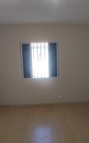 Casa à venda com 80m², 2 quartos e 1 vaga