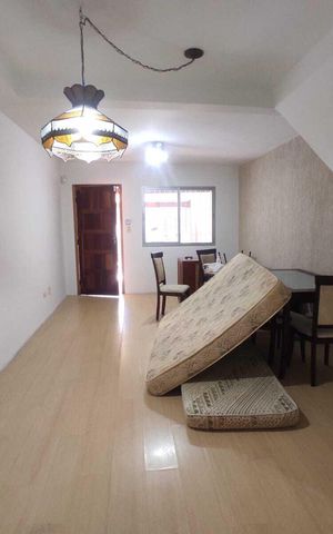 Casa à venda com 80m², 2 quartos e 1 vaga