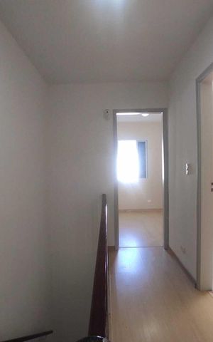 Casa à venda com 80m², 2 quartos e 1 vaga
