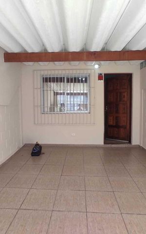 Casa à venda com 80m², 2 quartos e 1 vaga