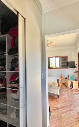 Casa de condomínio à venda com 265m², 4 quartos e 4 vagasSuíte 4