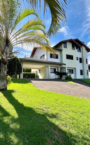 Casa de condomínio à venda com 265m², 4 quartos e 4 vagasJardim