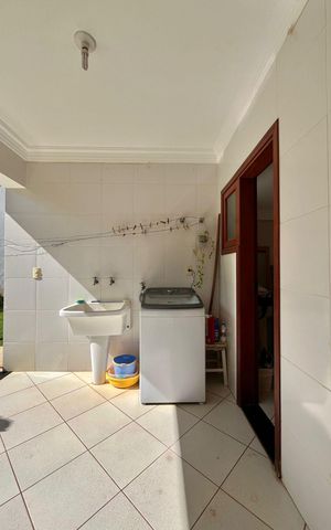 Casa de condomínio à venda com 265m², 4 quartos e 4 vagasÁrea de Serviço