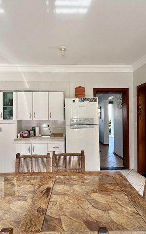 Casa de condomínio à venda com 265m², 4 quartos e 4 vagasCozinha