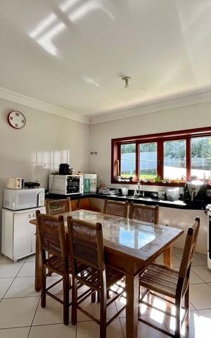 Casa de condomínio à venda com 265m², 4 quartos e 4 vagasCozinha