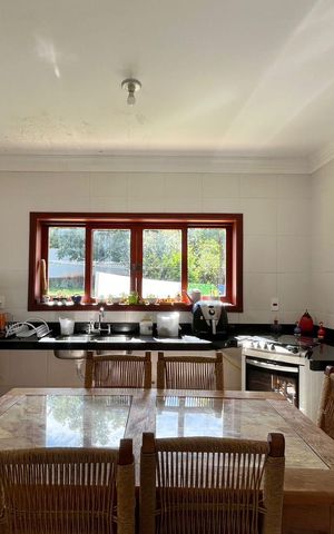 Casa de condomínio à venda com 265m², 4 quartos e 4 vagasCozinha