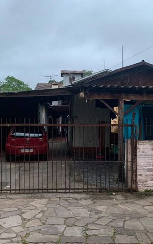 Casa à venda com 360m², 2 quartos e 3 vagas Casa à venda com 360m², 2 quartos e 3 vagasFachada