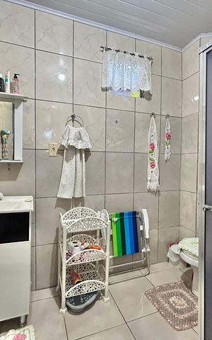 Casa à venda com 360m², 6 quartos e 3 vagasBanheiro