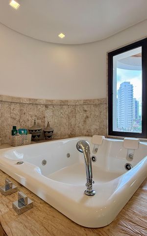 Apartamento à venda com 400m², 3 quartos e 4 vagasBanheiro Suíte 1