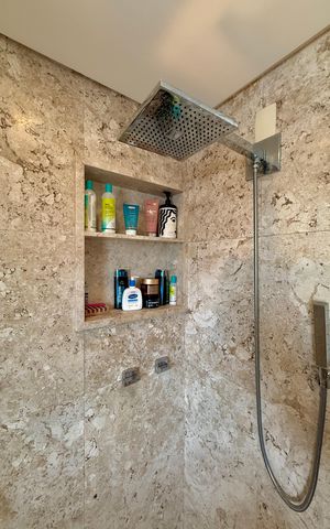 Apartamento à venda com 400m², 3 quartos e 4 vagasBanheiro Suíte 2