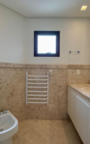 Apartamento à venda com 400m², 3 quartos e 4 vagasBanheiro Suíte 3