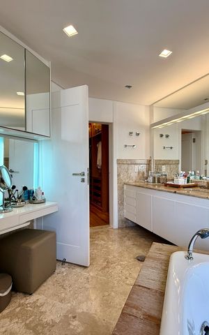 Apartamento à venda com 400m², 3 quartos e 4 vagasBanheiro Suíte 1