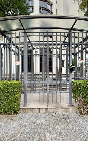 Apartamento à venda com 400m², 3 quartos e 4 vagasFachada