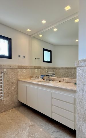 Apartamento à venda com 400m², 3 quartos e 4 vagasBanheiro Suíte 3