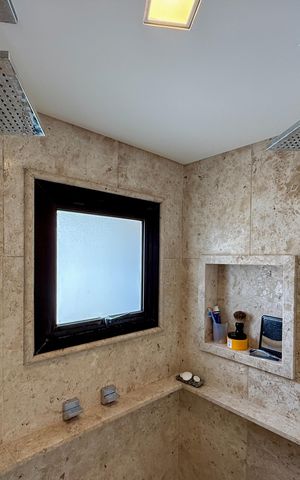 Apartamento à venda com 400m², 3 quartos e 4 vagasBanheiro Suíte 1