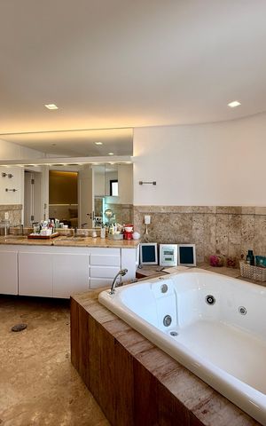 Apartamento à venda com 400m², 3 quartos e 4 vagasBanheiro Suíte 1