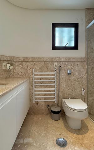 Apartamento à venda com 400m², 3 quartos e 4 vagasBanheiro Suíte 2