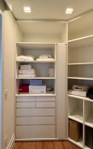 Apartamento à venda com 400m², 3 quartos e 4 vagasCloset Suíte 3