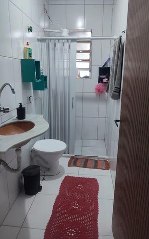 Casa à venda com 180m², 4 quartos e 3 vagas Casa à venda com 180m², 4 quartos e 3 vagasBanheiro
